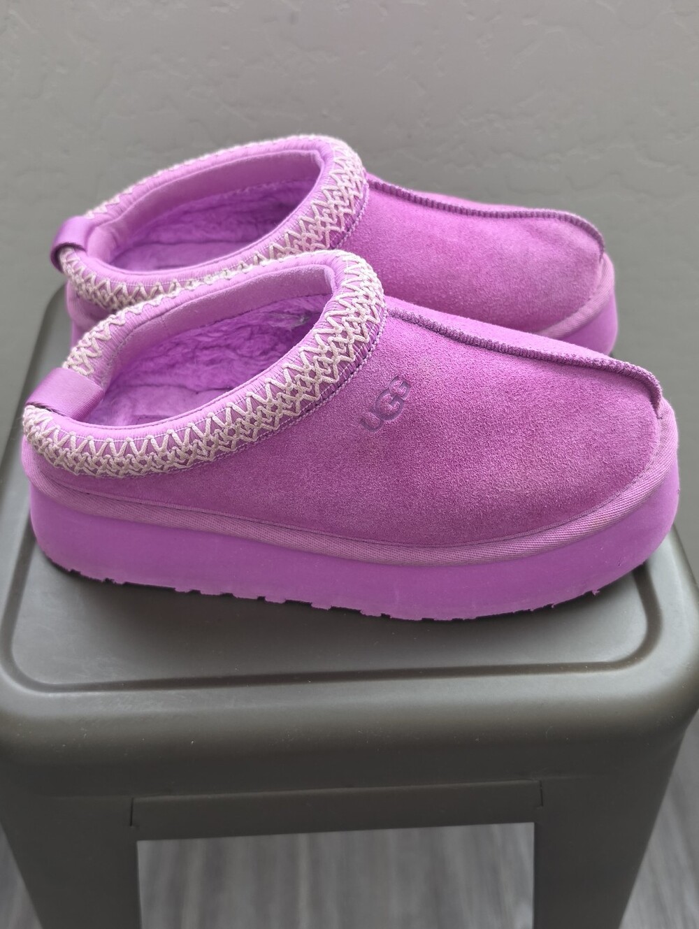 UGG Tasman Slippers Women’s Size 6 Purple Pink Suede Shearling Slip On Shoes - Picture 5 of 11